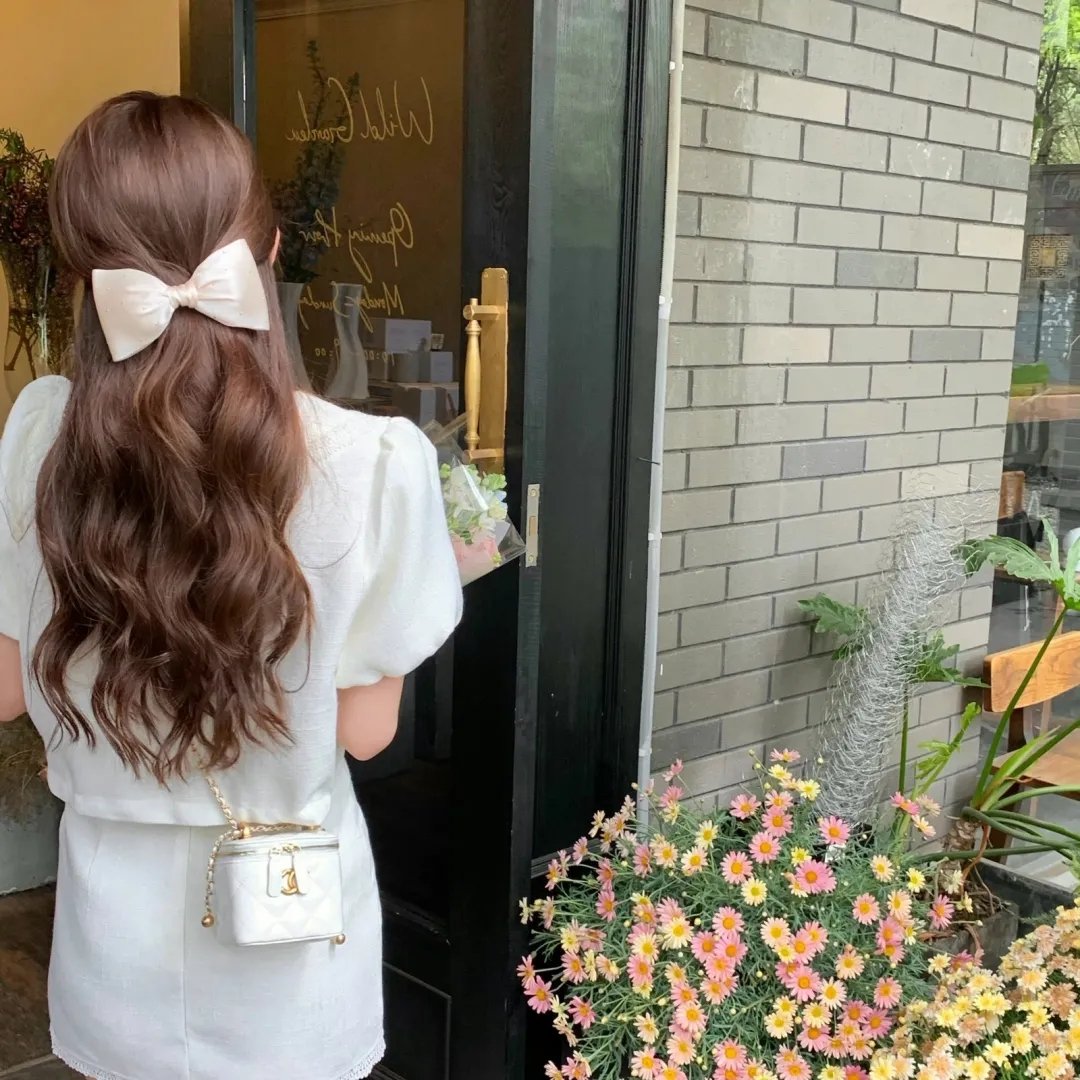 特别的她